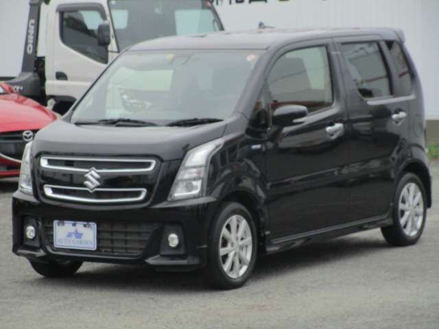 板金専門スタッフがお客様の愛車のボディーキズやヘコミから、事故に遭遇した場合の修復まで行ないます。好評のプチ板金は、ちょっとしたキズや凹みを、すばやく修理します。出来上がりも綺麗！今、大好評中！