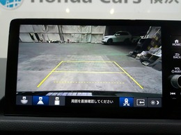 バックカメラの画像です。ガイドラインがスムースな車庫入れをサポートいたします！車庫入れの安心感がアップしますね☆