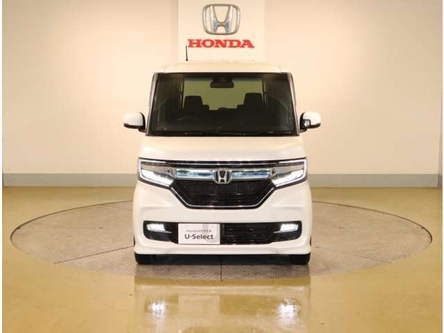 「自動車保険」と「あんしん特典」がひとつになったHondaのお店ならではの保険プランです。お客様のカーライフにより一層の安心をプラスします。