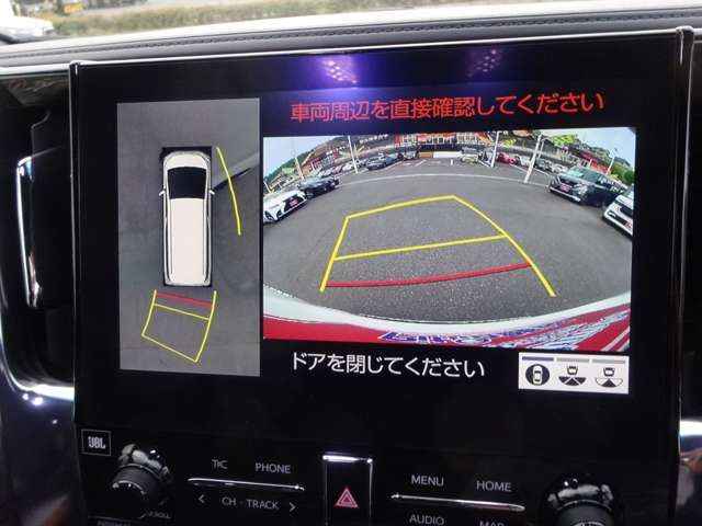 大型10インチナビです。全方位カメラも付いてます。