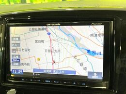 【ナビゲーション】目的地までしっかり案内してくれる使いやすいナビ。Bluetooth接続すればお持ちのスマホやMP3プレイヤーの音楽を再生可能！毎日の運転がさらに楽しくなります！！