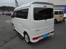 お買い上げの車両は弊社のサービス工場で整備致します。（大磯本店は陸運局の指定工場です。）