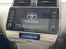 【メーカー純正ナビ】インテリアに溶け込むスタイリッシュな「専用設計」メーカーナビを装備♪視認性や操作性など基本性能にも優れ、より上質なカーライフをお楽しみいただけます。