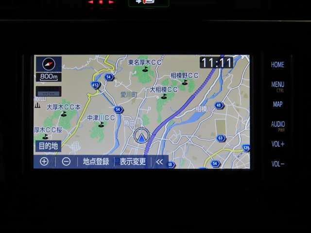 トヨタ純正ナビ装備！地図描写は文字も道もクリアで見やすく、滑らかに表示します。これさえあればもう道に迷わないですみますね♪フルセグで地上波デジタル放送TVもバッチリ綺麗に見れちゃいます♪