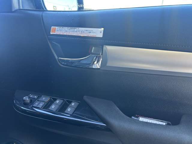 お車のことなら何でも、小さなことでもご不明な点や気になる点などございましたら、0120-22-2713までお気軽にお問い合わせください！！フリーダイヤルは0078-6002-437968