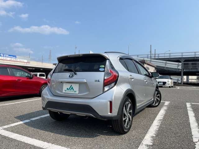 自動車保険・JAFの取扱いもおこなっております。お客様に万が一のことが起こった場合でも困らないように最適なプランをご提示いたしますのでこちらもお気軽にご相談ください。