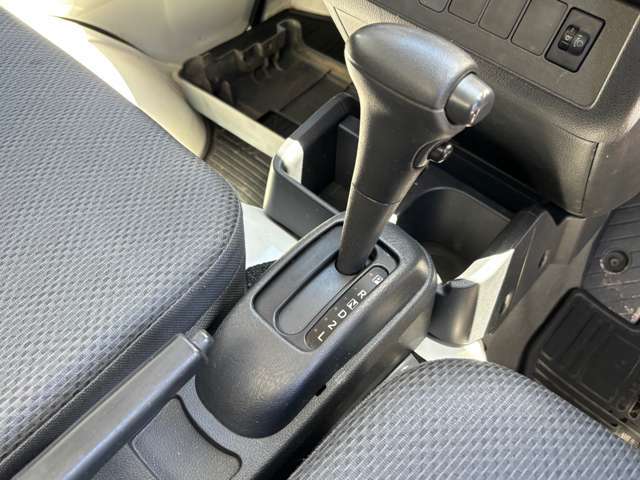 新車・中古車はもちろん、買取、車検修理全般、何でもお気軽に問い合わせ下さい。0078-6002-020510