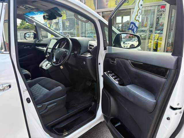 一部車両を除き他店在庫の取寄せ陸送費は無料にて対応中！品質にこだわった関東仕入れ！低走行の高品質車だけを仕入れております。ボディの綺麗さはもちろん、北陸地方特有の下廻りのサビなどもない車両をご案内☆