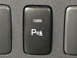 【コーナーセンサー】大きなお車を運転するのが不安な方でも、ブザーと光でお知らせ致します♪もちろん頼りきりはNGです！