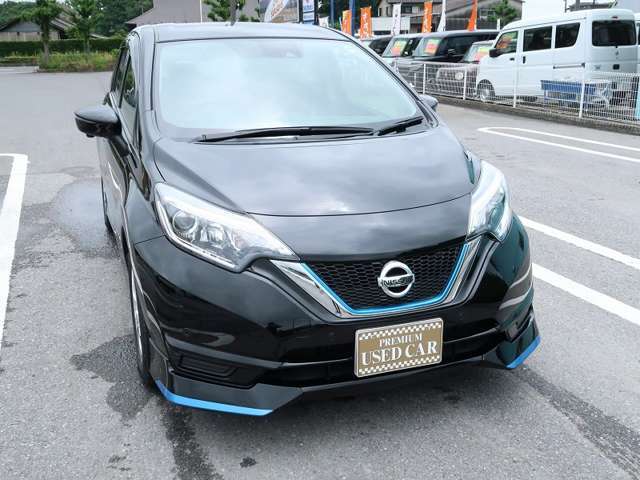 この度はオートガレージHARUのお車をご覧いただきまして誠にありがとうございます！当店の展示車は状態・価格・装備などこだわった仕入れを行っております！中古車だからこそ綺麗で状態の良いお車を届けるために！！