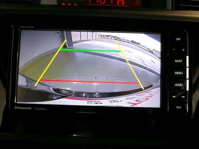 バックモニター付きです。