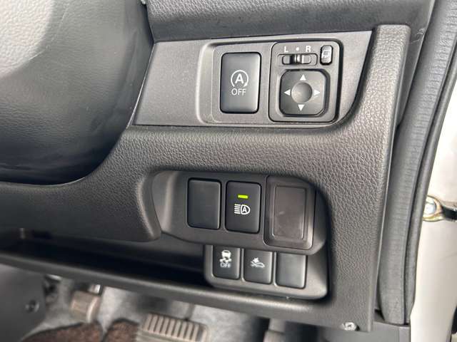 オートハイビーム・VDC（横滑り防止）　などの安全装備も充実。