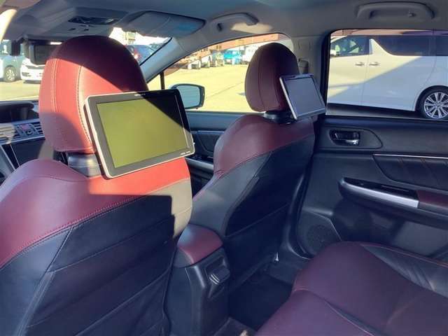 スタッフ一同、お客様からのお問合せ、ご来店心よりお待ちしております。