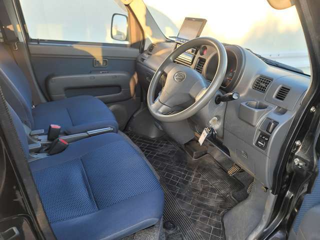 【お客様クチコミより】　軽自動車が欲しくて観に行ったのですが種類豊富でいいのを選ぶことができました。　担当の方も丁寧でわからないことを詳しく説明してくれた。満足に車を購入することができました。