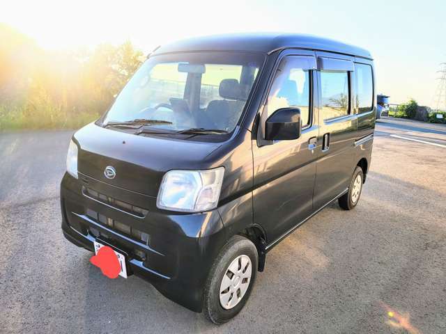 電話等での契約・取り置き等は一切行っていません。店頭での申込金の入金、又は、振り込み等での入金いずれの場合でも先に入金をされたお客様を優先いたします。