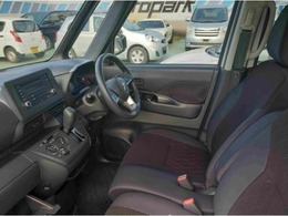 各展示場には掲載しきれない車を多数展示！！軽自動車からSUV・輸入車までラインナップ！オートパークグループは買取りから販売・アフターまで一貫したシステムなので、皆様に安心価格でご提供できます！