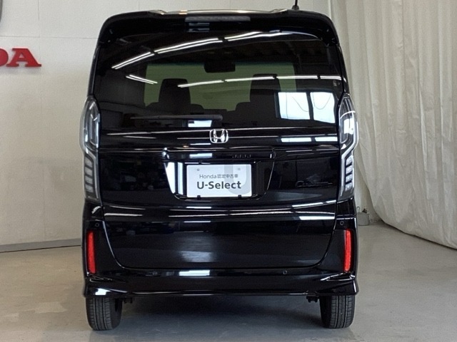 購入後も自社指定整備工場完備でお客様の愛車をしっかりサポート致します！御納車時には安全かつ安心してお乗り頂けるようホンダ専門知識を持つ整備スタッフが点検・整備・装備も説明をしてお渡ししております。