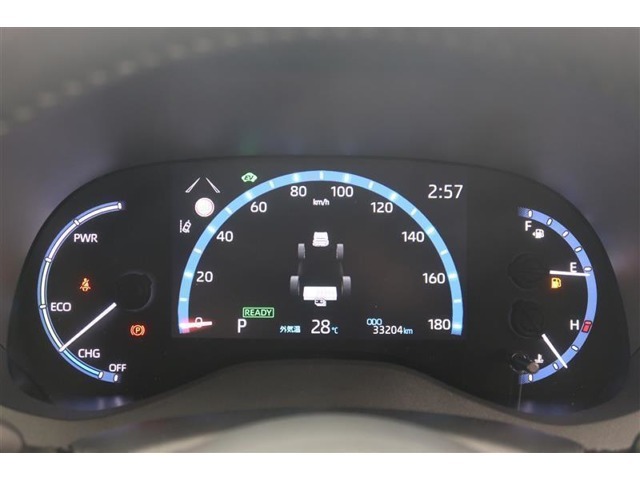 トヨタ認定中古車には1年間走行距離無制限の『ロングラン保証』がついています。年式は問わず、全国約5,000ヶ所のトヨタのお店で保証修理を受けることができます。