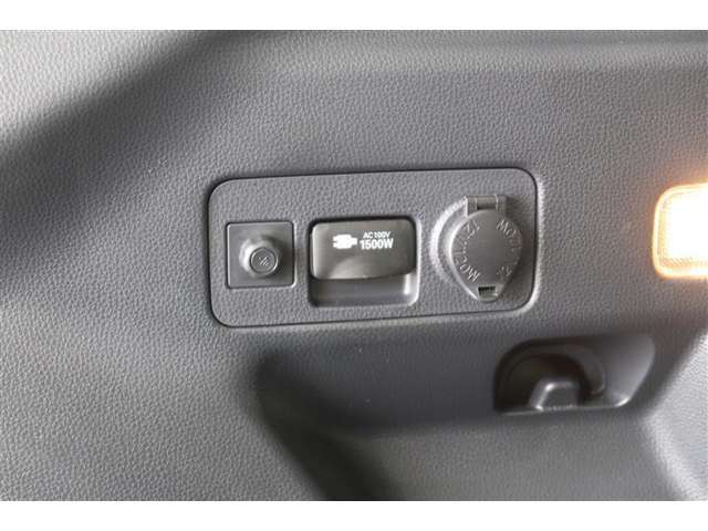 【アクセサリーコンセント】AC100V・1500Wで家庭用の電化製品が使用可能♪