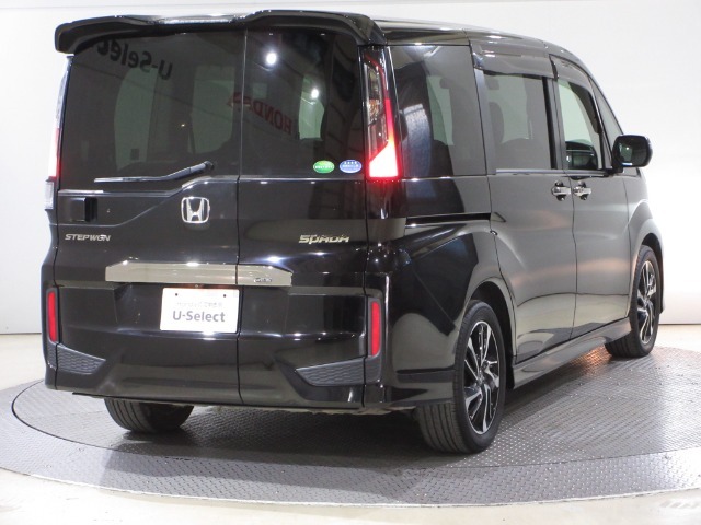 ボディクリーニング後、愛車をピカピカの状態へ保護するコーティング「ブライトパック」がおススメです！水垢がつきにくく、手入れがしやすくなりますよ！いつも愛車をきれいにしておきたい方におススメです。