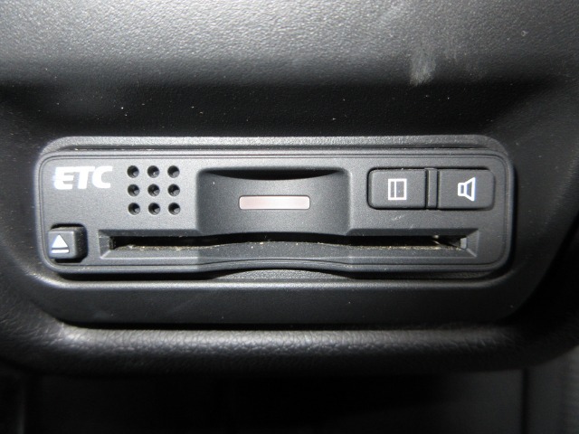 今や必需品のETCが付いています！ETCを使えば土日祝日割や深夜割などのメリットを受けることができます。（※注、ETCセットアップ費用は含まれておりません。別途必要となります。