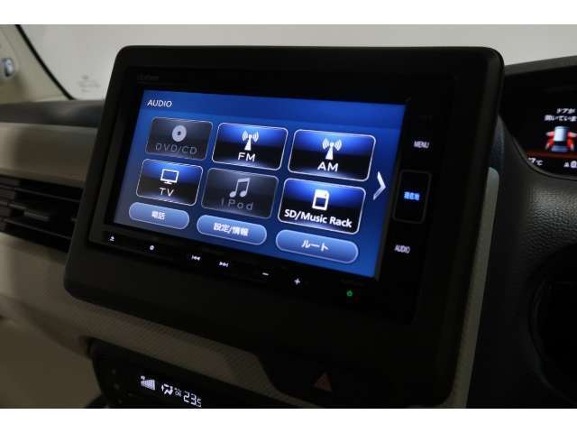 ナビゲーション(VXM-204VFi)ももちろん装備☆多彩な機能で快適ドライブをアシスト☆オーディオ機能も充実していますね☆