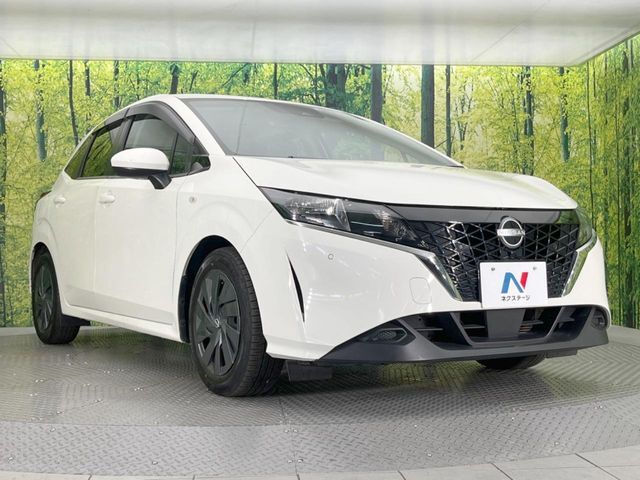 大好評のボディコーティング「弾スプラッシュコート」もご納車までに施工可能。通常のガラスコートと異なる、耐久年数6年の無機質ガラスコーティングが、ボディをキレイな状態に保ってくれます。