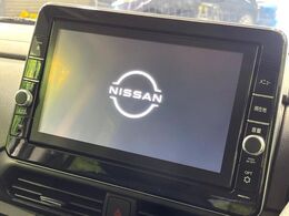 【純正ナビ】人気の純正ナビを装備。オーディオ機能も充実しており、Bluetooth接続すればお持ちのスマホやMP3プレイヤーの音楽を再生可能！毎日の運転がさらに楽しくなります！！