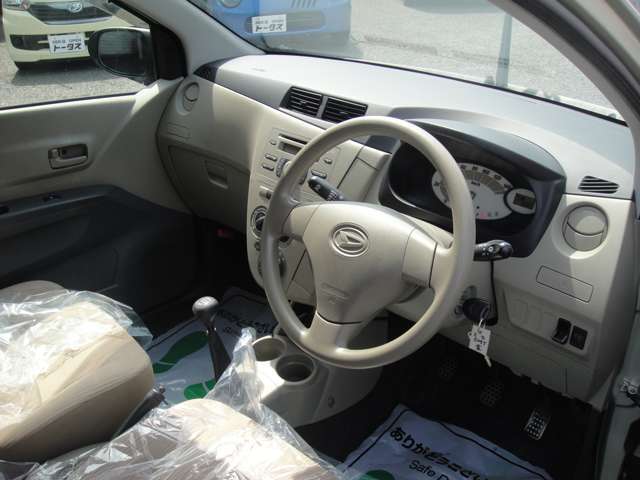 人気の禁煙車！！内装もきれいです！！