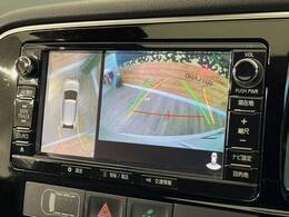 【マルチアラウンドモニター】専用のカメラにより、上から見下ろしたような視点で360度クルマの周囲を確認することができます☆死角部分も確認しやすく、狭い場所での切り返しや駐車もスムーズに行えます。