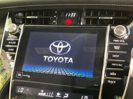 【純正9型ナビ】人気の純正ナビを装備しております。ナビの使いやすさはもちろん、オーディオ機能も充実！キャンプや旅行はもちろん、通勤や買い物など普段のドライブも楽しくなるはず♪