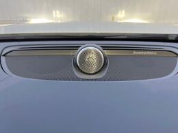 【Bowers　＆　Wilkins】ボルボの上級プレミアムオーディオ。車内空間という特殊な環境に100年以上の伝統を持つイェーテボリ交響楽団の音響を再現した「コンサートモード」を搭載。