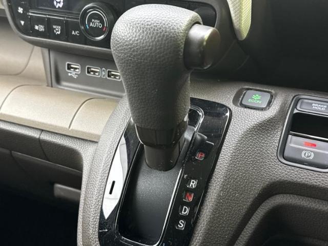 国産車から輸入車まで多様なお客様のニーズのお応えできるように、全国規模で豊富な在庫展開！車のことならWECARSへ！