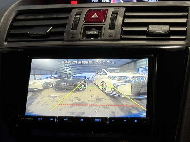 バックカメラ装着済み！車高の低いスポーツカーですが、狭い場所での駐車や輪留め等もしっかり確認できるので重宝するアイテムです！