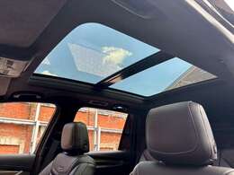 【GLIONグループ　GSQUARE】の車輌をご覧頂き、誠にありがとうございます。お客様にピッタリなお車を弊社スタッフがご案内させて頂きます。