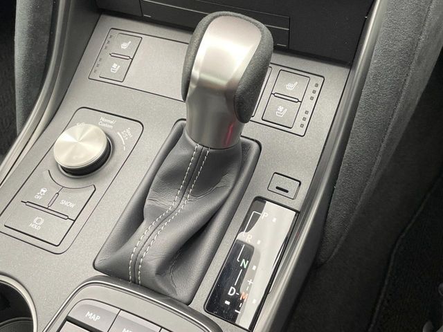 ●シフトノブの使用感も少なく、良好な状態です。