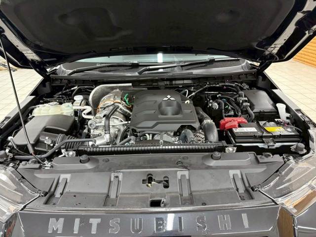 お問い合わせは0120-25-4092まで。専門店だからこその知識・経験豊富なスタッフ達が、お客様に最適な一台をご案内致します