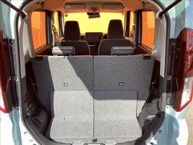 幅広いスペースを確保！倒してご利用いただければレジャー使いでも、普段の買い物でも多くのものを積み込めます。