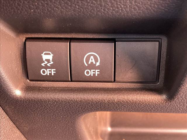 【セーフティサポート】スズキの安全装備の呼称。事故を未然に防ぎ、お客様の万一のときの安全を確保するために、運転をサポートする様々な技術で、ヒヤリとする場面も限りなくゼロに近づけていきます。