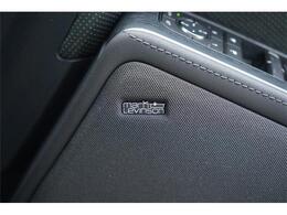 マークレビンソンプレミアムサラウンドサウンドシステム（12スピーカー）標準装備☆LEXUSで希少なメーカーオプションが標準装備☆車種ごとに専用チューニングされ、高解像度なサウンドをお楽しみいただけます