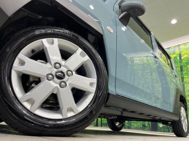 【純正15インチアルミホイール】外観にマッチした純正アルミホイールを装着しております。各種社外アルミホイールや、スタッドレスタイヤも取扱いしております。是非ご相談ください♪