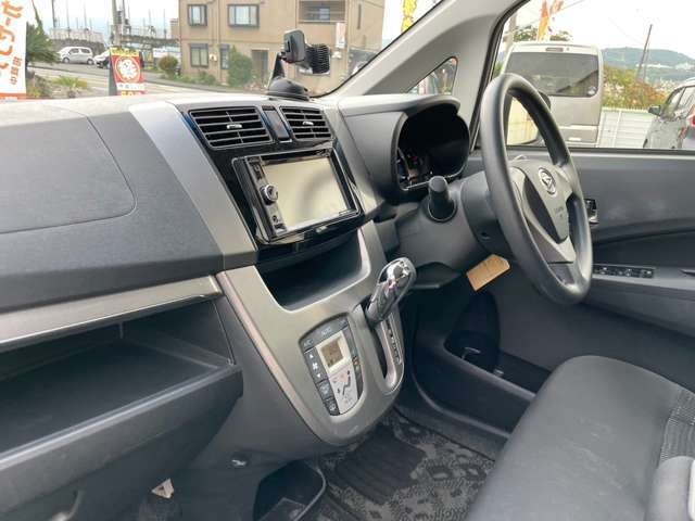 【車内抗菌・抗ウィルス＋消臭】車内抗菌オプションございます！車内抗菌・抗ウィルス＋消臭を行うことで快適なドライブ。ご使用直後はアルコールによる殺菌効果があり、消臭・抗菌します！