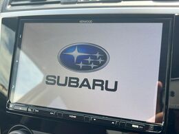 【純正ナビ】人気の純正ナビを装備しております。ナビの使いやすさはもちろん、オーディオ機能も充実！キャンプや旅行はもちろん、通勤や買い物など普段のドライブも楽しくなるはず♪