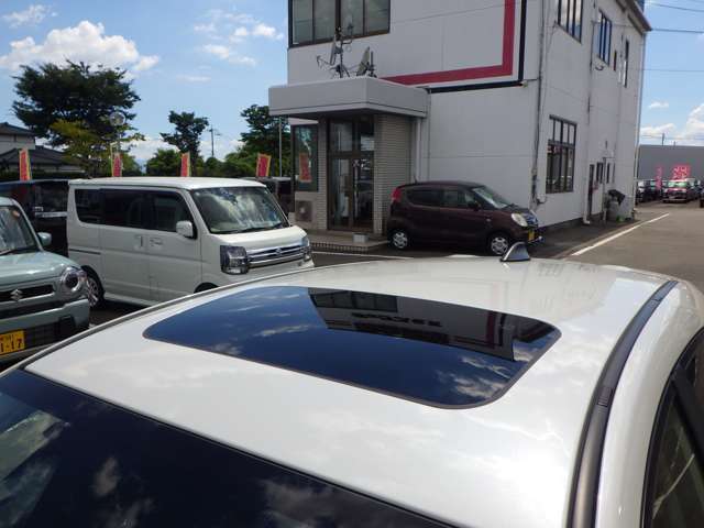 ご成約から納車までにつなぎのお車がご入用の場合、無料代車をお貸しいたしております。お気軽にご相談くださいませ。http://www.tax-kyowa.com/　https://www.tax-kyowa2.com/