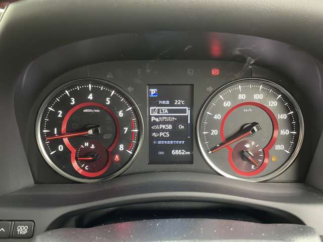 【スピードメーター】メーターがシンプルで見やすく運転しやすいですね！