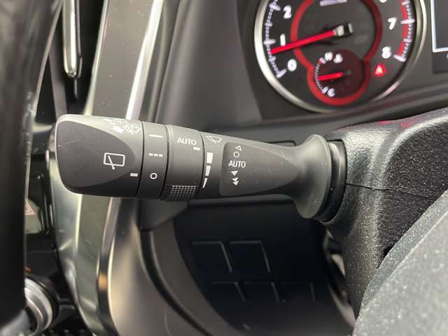 【運転席操作部】快適なドライブを楽しむための機能が装備されています！運転席から触れるので、使いやすいです！除菌プランいれていただくと、さらに清潔で安心していただけます！