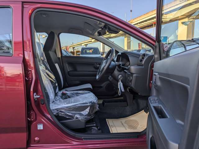 【保証付き販売・新車・届出済未使用車】　一般保証は新車登録日から3年または6万kmまで。特別保証は5年または10万kmまで。ご納車時に、保証書発行お渡しいたします。