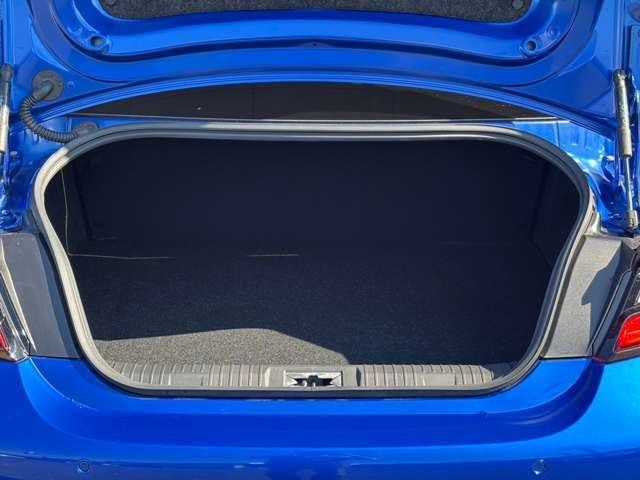 荷室の広さも充分ございます★