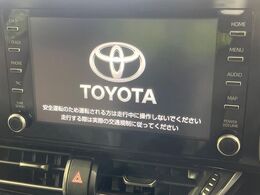 【ナビ機能付きディスプレイオーディオ】ナビ機能搭載の他、お持ちのスマートフォンと連携して、ナビやbluetoothでの音楽再生が可能です♪デザインはもちろん操作性も良好！