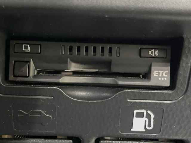 【ETC】高速道路の料金所をストレスなく通過！話題のスポットやサービスエリアに多い「スマートIC」利用時は必須のアイテムです。当店でセットアップを実施、ご納車当日からすぐにご利用いただけます！